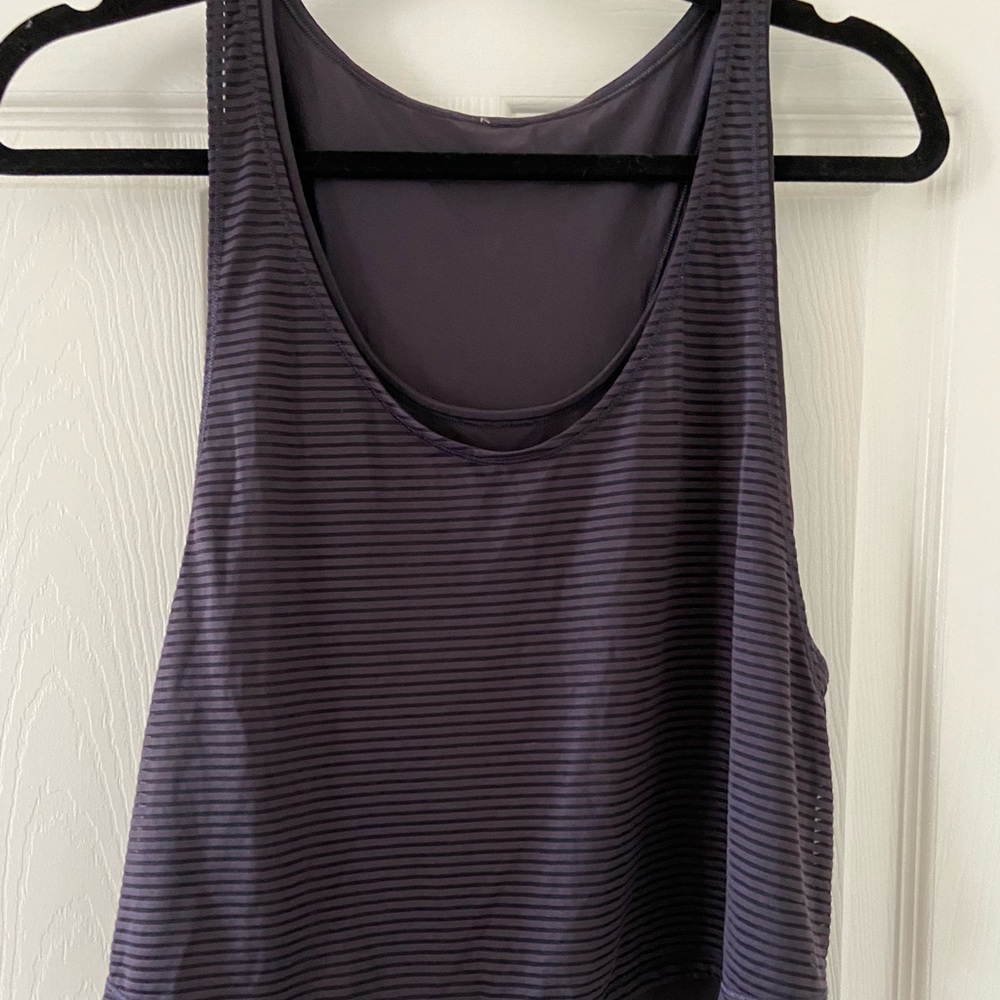 LULU LEMON deep purple loose tank
